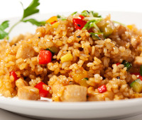 ¿Cuántas calorías tiene un plato de arroz?